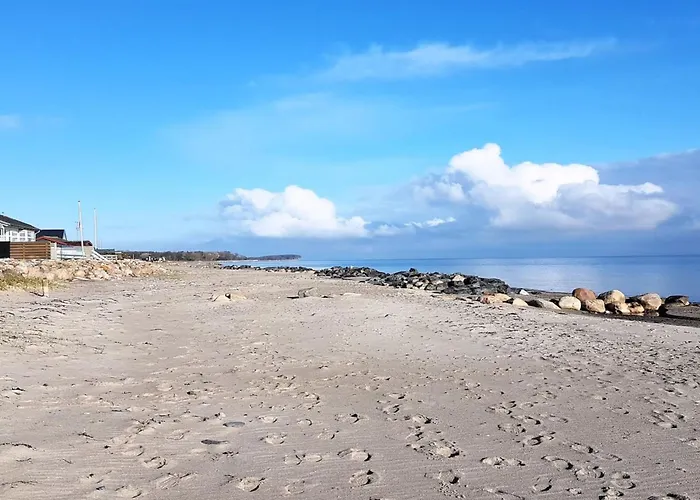 Holiday home Ofrath - 5m From The Sea By Interhome *