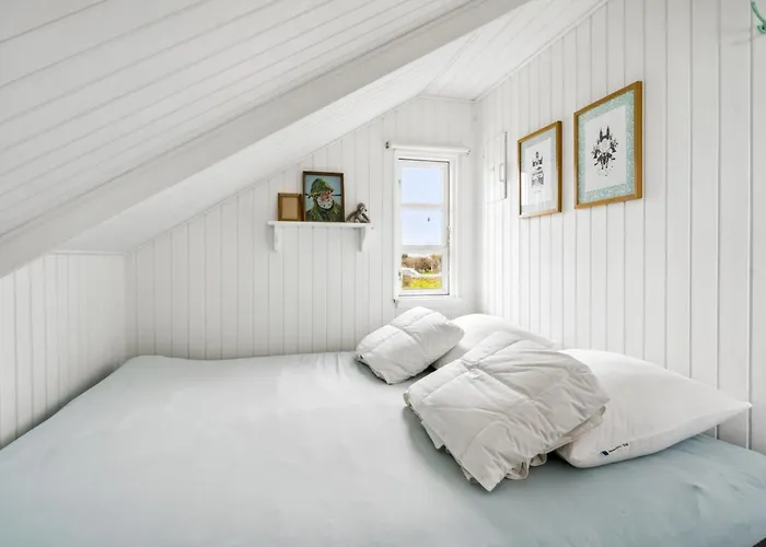 Holiday home Ofrath - 5m From The Sea By Interhome